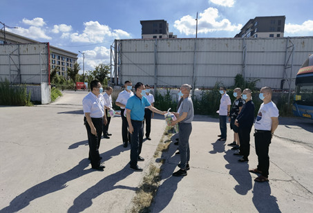 集團(tuán)慰問轉(zhuǎn)運(yùn)2(鄒律)_副本.jpg 集團(tuán)慰問轉(zhuǎn)運(yùn)2(鄒律)_副本.jpg